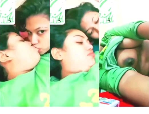 Desi Lesbo Girl Romance and Shows Nude Body Video