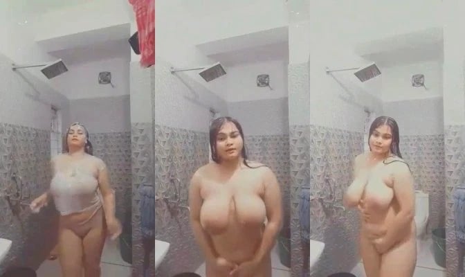 Sexy BBW Desi Girl Bathing Video